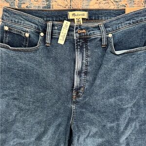 Madewell NWT Women's Vintage Straight High Rise Jeans in Dark Blue